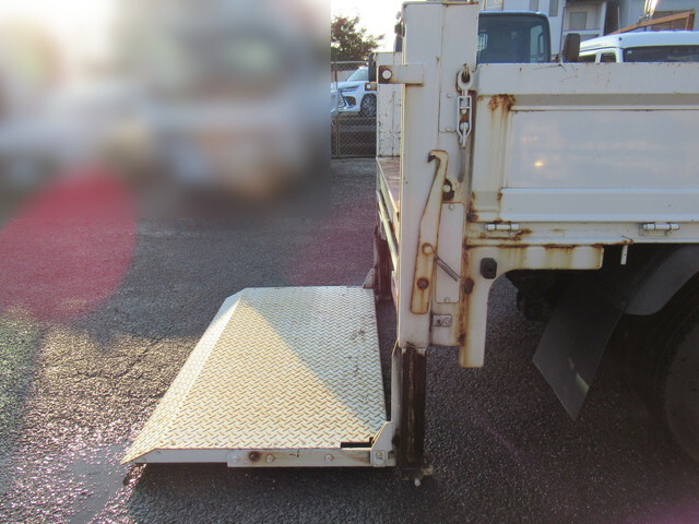 日野デュトロ平ボディ小型（2t・3t）[写真11]