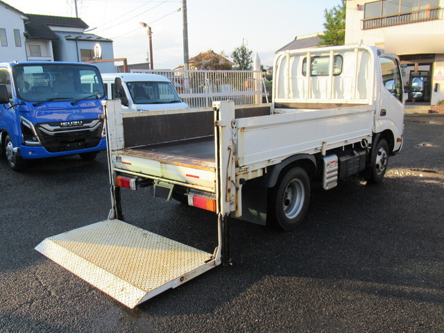 日野デュトロ平ボディ小型（2t・3t）[写真14]