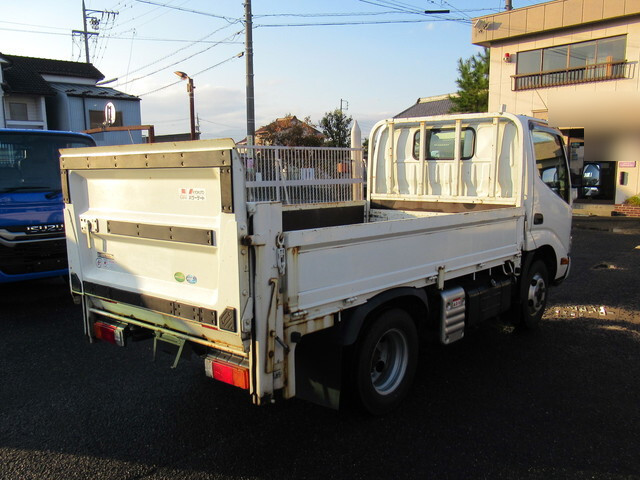 日野デュトロ平ボディ小型（2t・3t）[写真04]