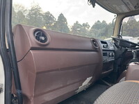 日野レンジャーアルミウイング中型（4t）[写真17]