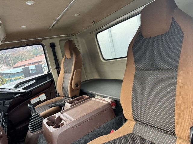 日野レンジャーアルミウイング中型（4t）[写真17]