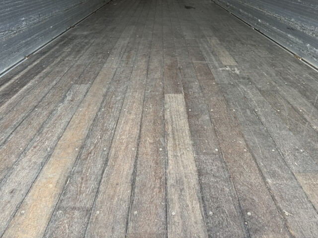 日野レンジャーアルミウイング中型（4t）[写真22]