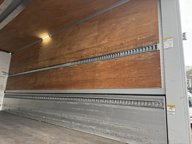 日野レンジャーアルミウイング中型（4t）[写真24]