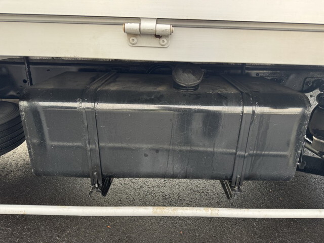 日野レンジャーアルミウイング中型（4t）[写真34]