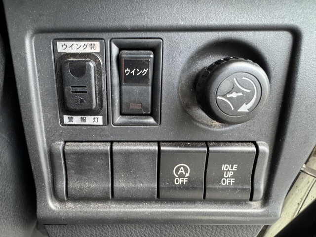 日野レンジャーアルミウイング中型（4t）[写真09]