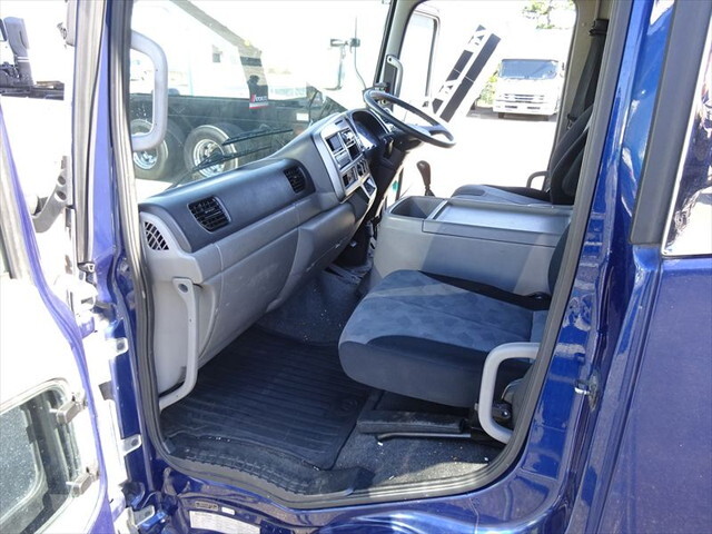 UDトラックスコンドルパッカー車（塵芥車）増トン（6t・8t）[写真31]