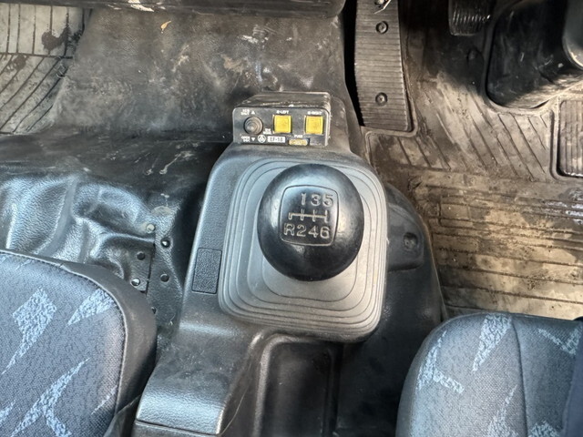 日野レンジャーダンプ中型（4t）[写真12]