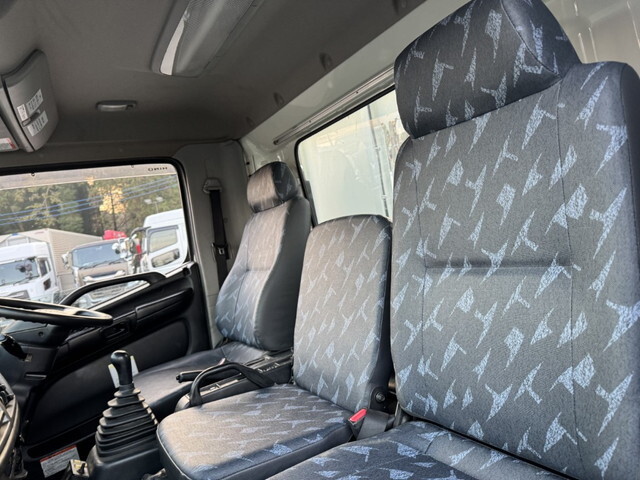 日野レンジャーダンプ中型（4t）[写真19]