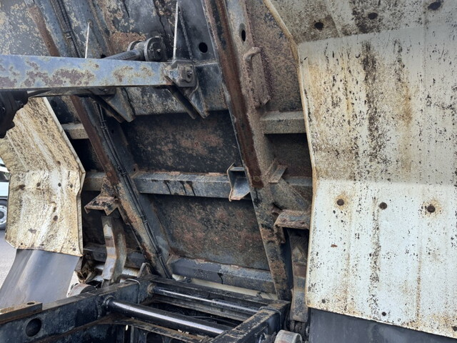 日野レンジャーダンプ中型（4t）[写真22]