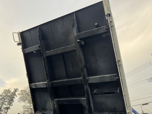 日産アトラスダンプ小型（2t・3t）[写真12]