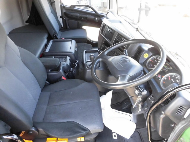 日野プロフィアアルミウイング大型（10t）[写真16]