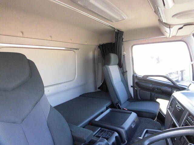 日野プロフィアアルミウイング大型（10t）[写真17]