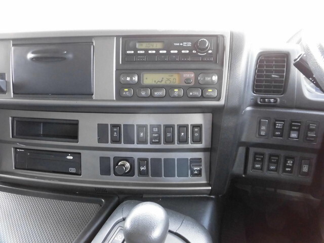 日野プロフィアアルミウイング大型（10t）[写真18]