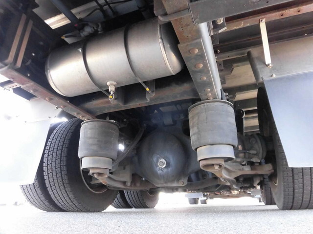 日野プロフィアアルミウイング大型（10t）[写真09]