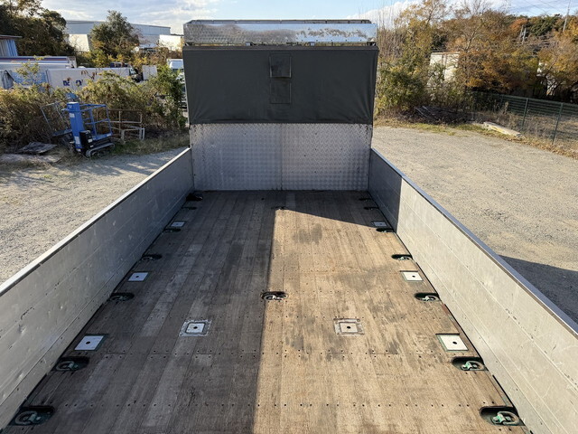 三菱ふそうスーパーグレートアルミブロック大型（10t）[写真10]