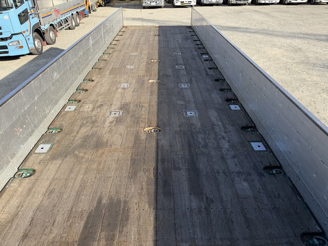 三菱ふそうスーパーグレートアルミブロック大型（10t）[写真11]