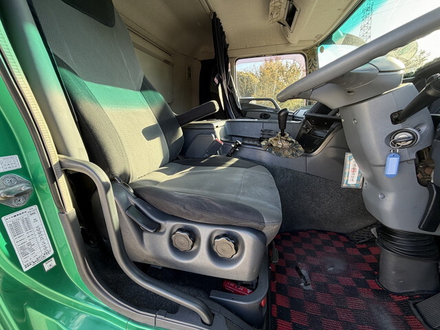 三菱ふそうスーパーグレートアルミブロック大型（10t）[写真33]