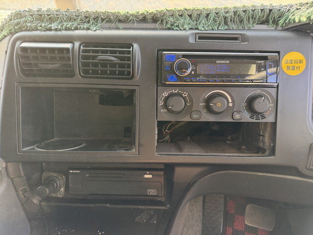 三菱ふそうスーパーグレートアルミブロック大型（10t）[写真36]