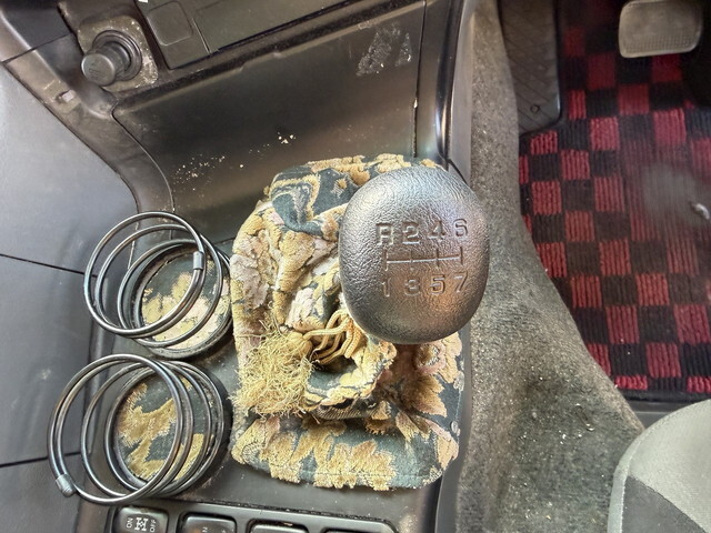 三菱ふそうスーパーグレートアルミブロック大型（10t）[写真37]