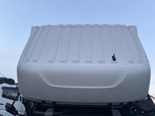 UDトラックスクオンアルミウイング大型（10t）[写真30]