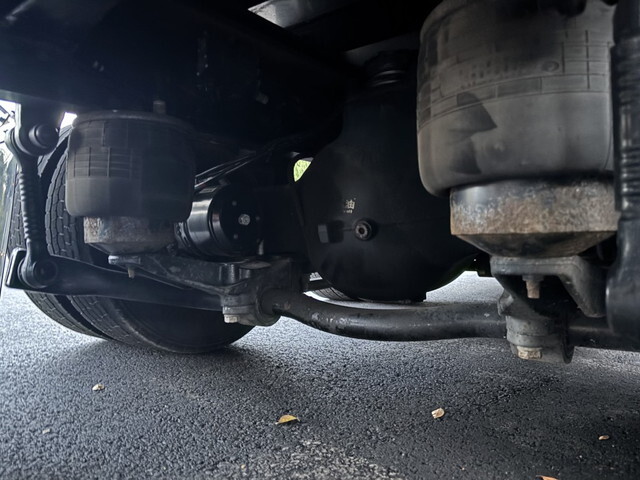 UDトラックスクオンアルミウイング大型（10t）[写真35]