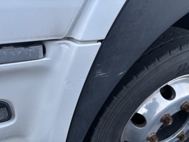 UDトラックスクオンアルミウイング大型（10t）[写真38]