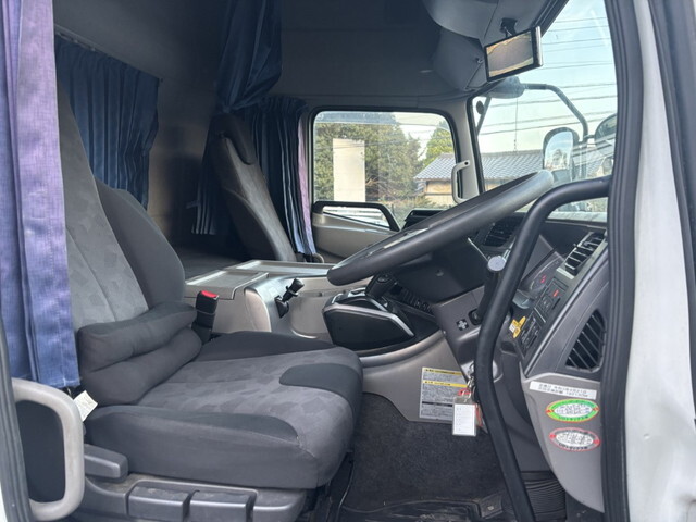 UDトラックスクオンアルミウイング大型（10t）[写真07]