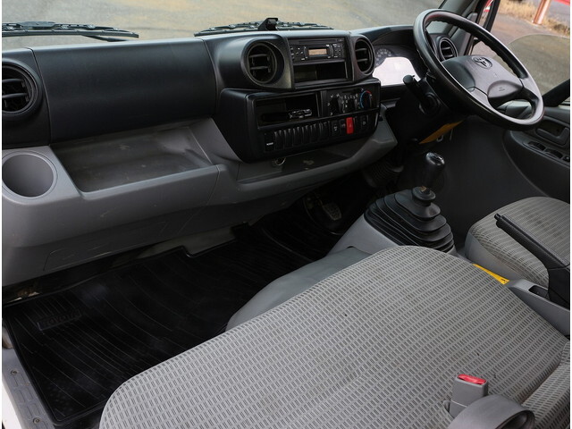 トヨタその他の車種平ボディ小型（2t・3t）[写真30]