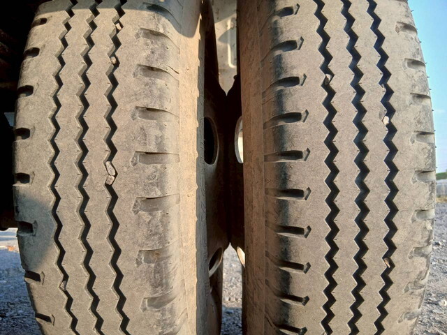 いすゞエルフダンプ小型（2t・3t）[写真15]