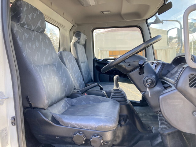 日野レンジャーセルフクレーン3段中型（4t）[写真31]