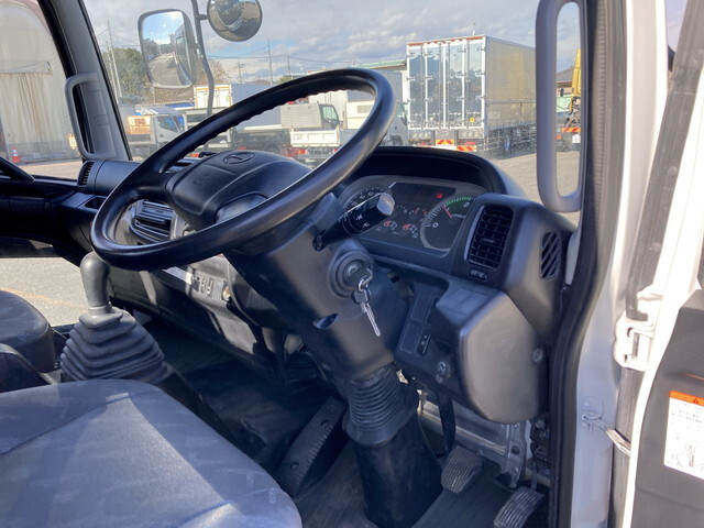 日野レンジャーセルフクレーン3段中型（4t）[写真32]