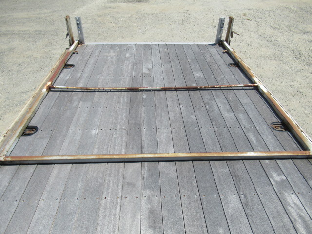 UDトラックスその他の車種ダブルキャブ（Wキャブ）大型（10t）[写真12]