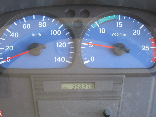 UDトラックスその他の車種ダブルキャブ（Wキャブ）大型（10t）[写真23]