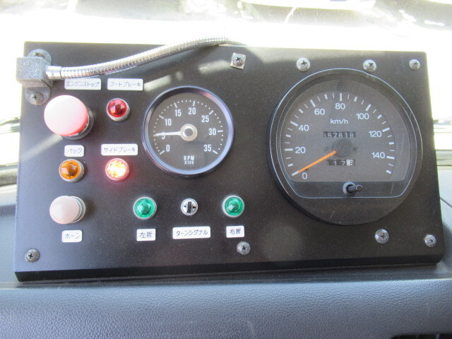 UDトラックスその他の車種ダブルキャブ（Wキャブ）大型（10t）[写真28]