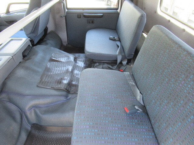 UDトラックスその他の車種ダブルキャブ（Wキャブ）大型（10t）[写真31]