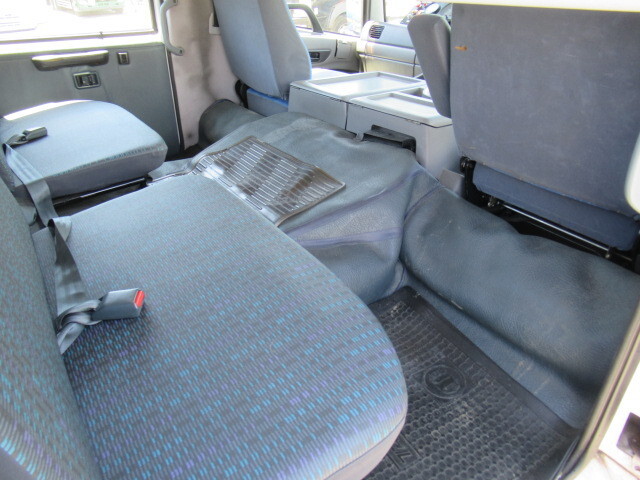 UDトラックスその他の車種ダブルキャブ（Wキャブ）大型（10t）[写真32]