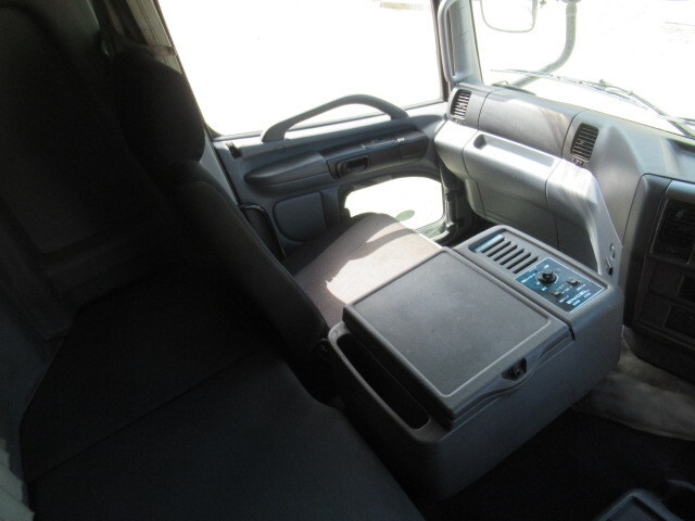 日野プロフィアアルミブロック大型（10t）[写真25]