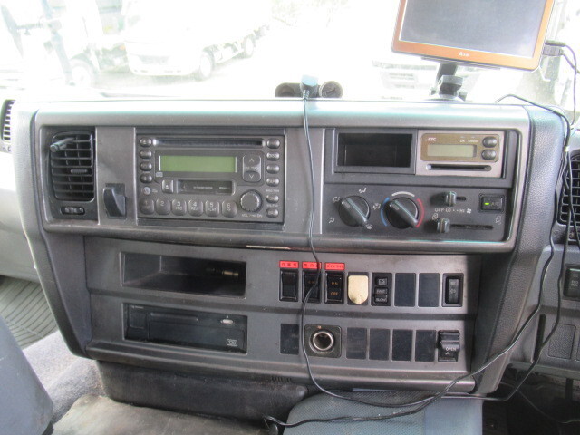 日野プロフィアアルミブロック大型（10t）[写真29]