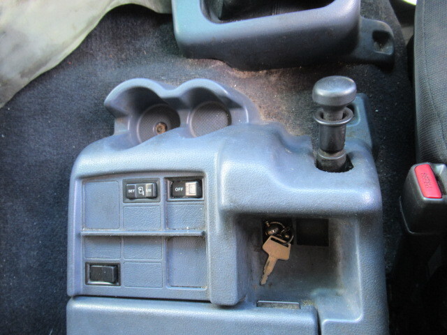 日野プロフィアアルミブロック大型（10t）[写真31]