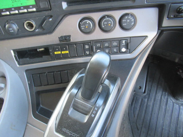 UDトラックスその他の車種冷凍車（冷蔵車）大型（10t）[写真32]