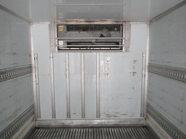 いすゞフォワード冷凍車（冷蔵車）中型（4t）[写真12]