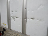 いすゞフォワード冷凍車（冷蔵車）中型（4t）[写真15]