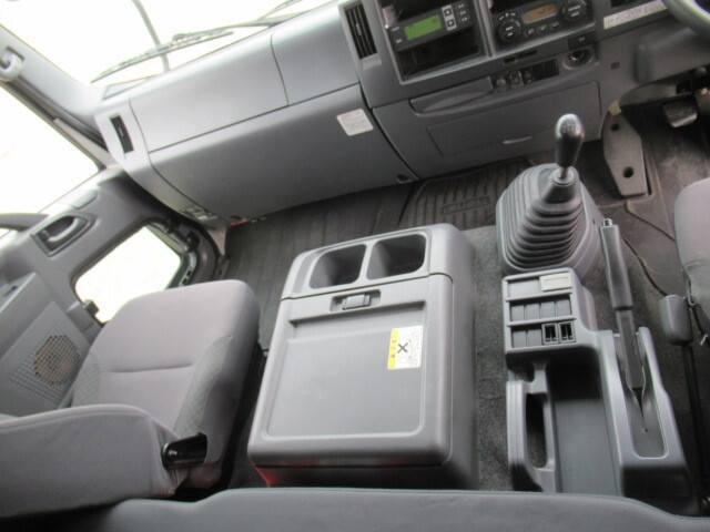 いすゞフォワード冷凍車（冷蔵車）中型（4t）[写真28]