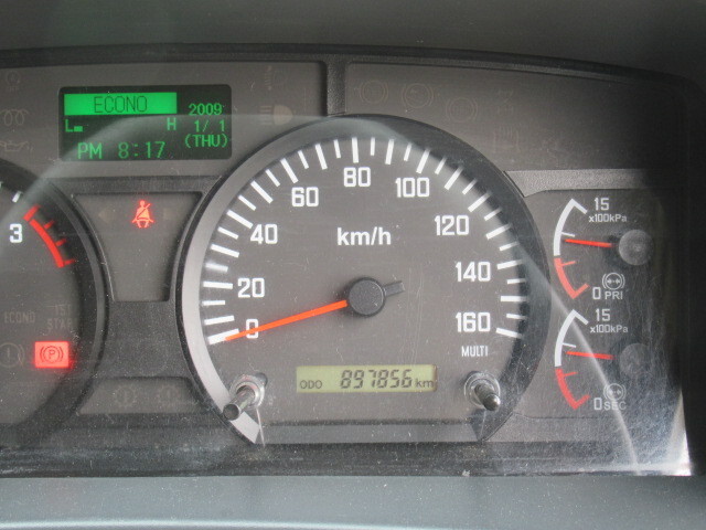 いすゞフォワード冷凍車（冷蔵車）中型（4t）[写真30]