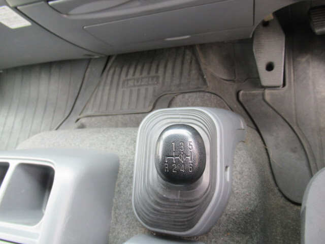 いすゞフォワード冷凍車（冷蔵車）中型（4t）[写真33]