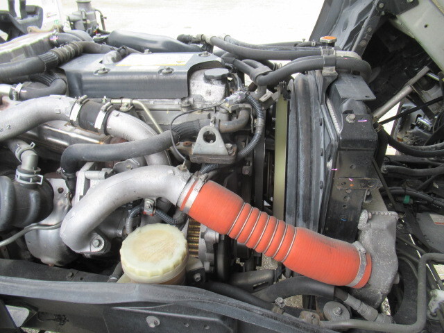 いすゞフォワード冷凍車（冷蔵車）中型（4t）[写真37]