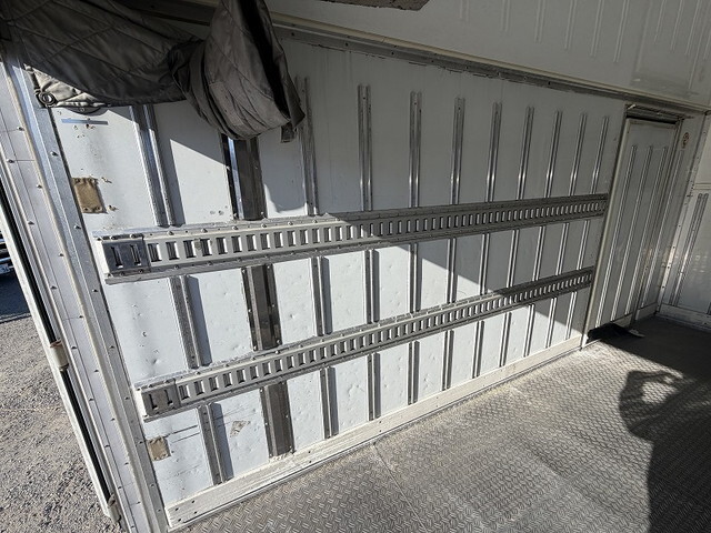 三菱ふそうキャンター冷凍車（冷蔵車）小型（2t・3t）[写真15]