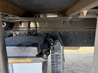 三菱ふそうキャンター冷凍車（冷蔵車）小型（2t・3t）[写真23]