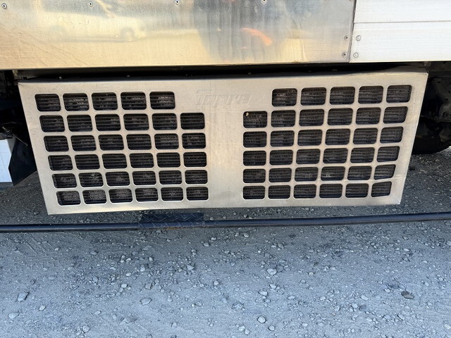 三菱ふそうキャンター冷凍車（冷蔵車）小型（2t・3t）[写真23]