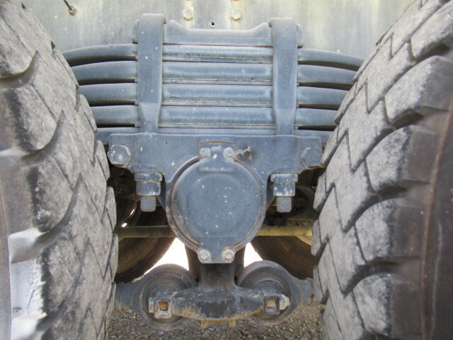 いすゞギガミキサー車（コンクリートミキサー）大型（10t）[写真20]